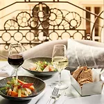 Sofitel Paris Arc De Triomphe