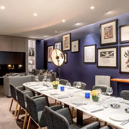 Sofitel Arc De Triomphe Hotel 5*