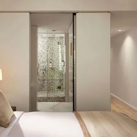 Sofitel Arc De Triomphe Hotel