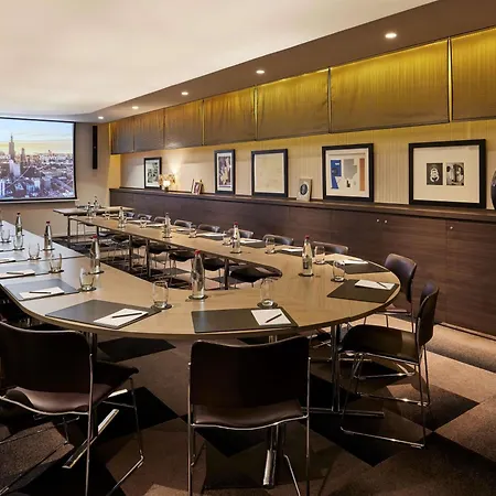 Sofitel Arc De Triomphe Hotel 5*
