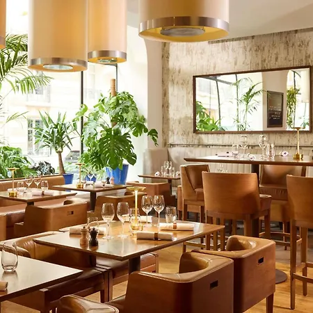 Hotel Sofitel Arc De Triomphe 5*