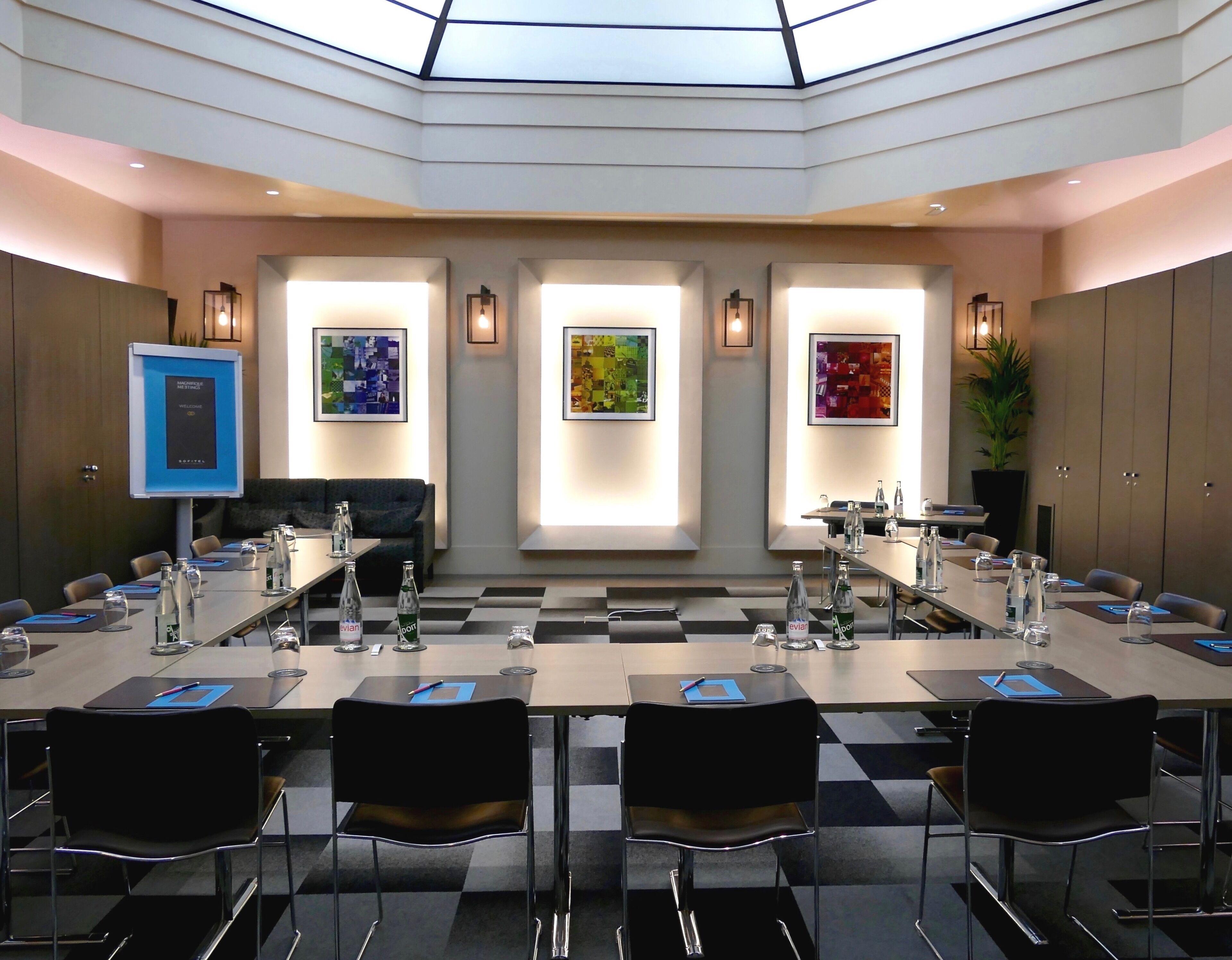 Hotel Sofitel Arc De Triomphe