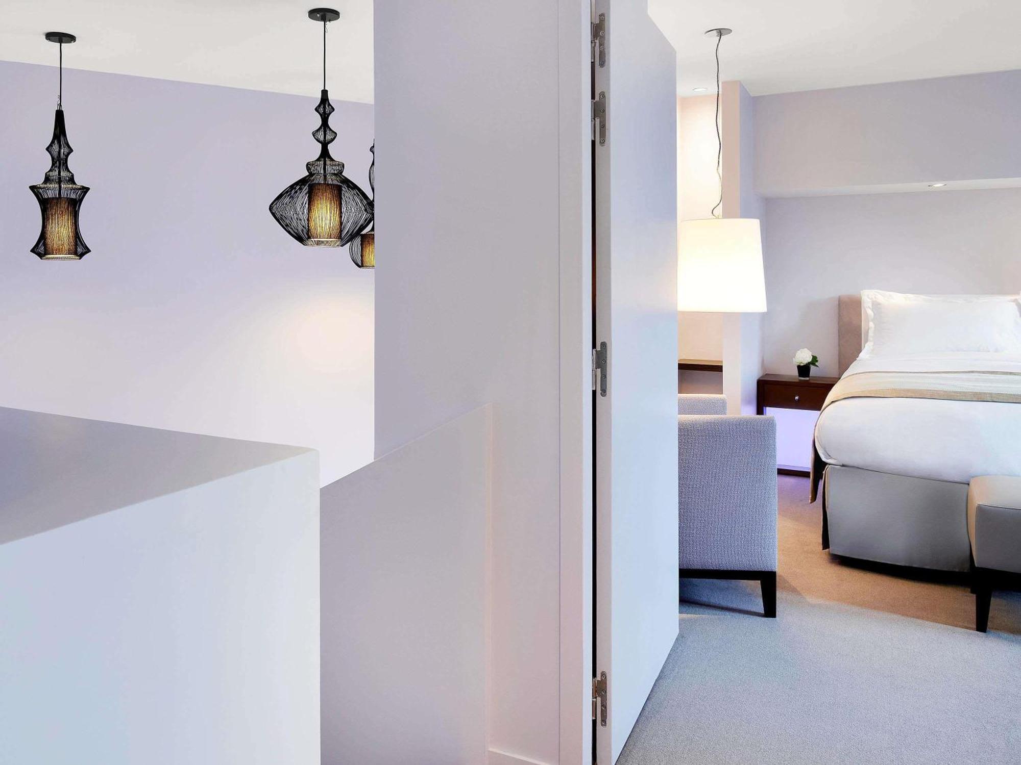 Hotel Sofitel Arc De Triomphe 5*