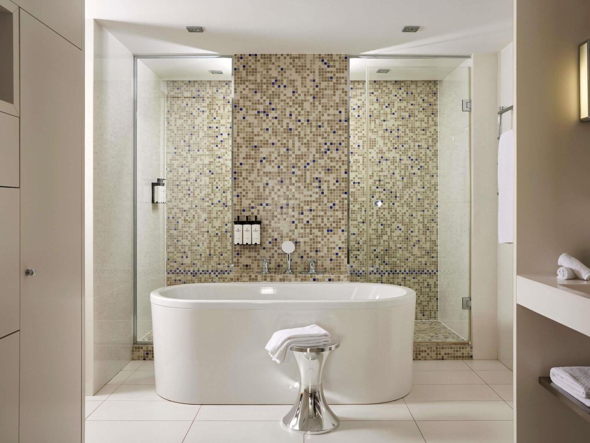 Sofitel Arc De Triomphe Parigi