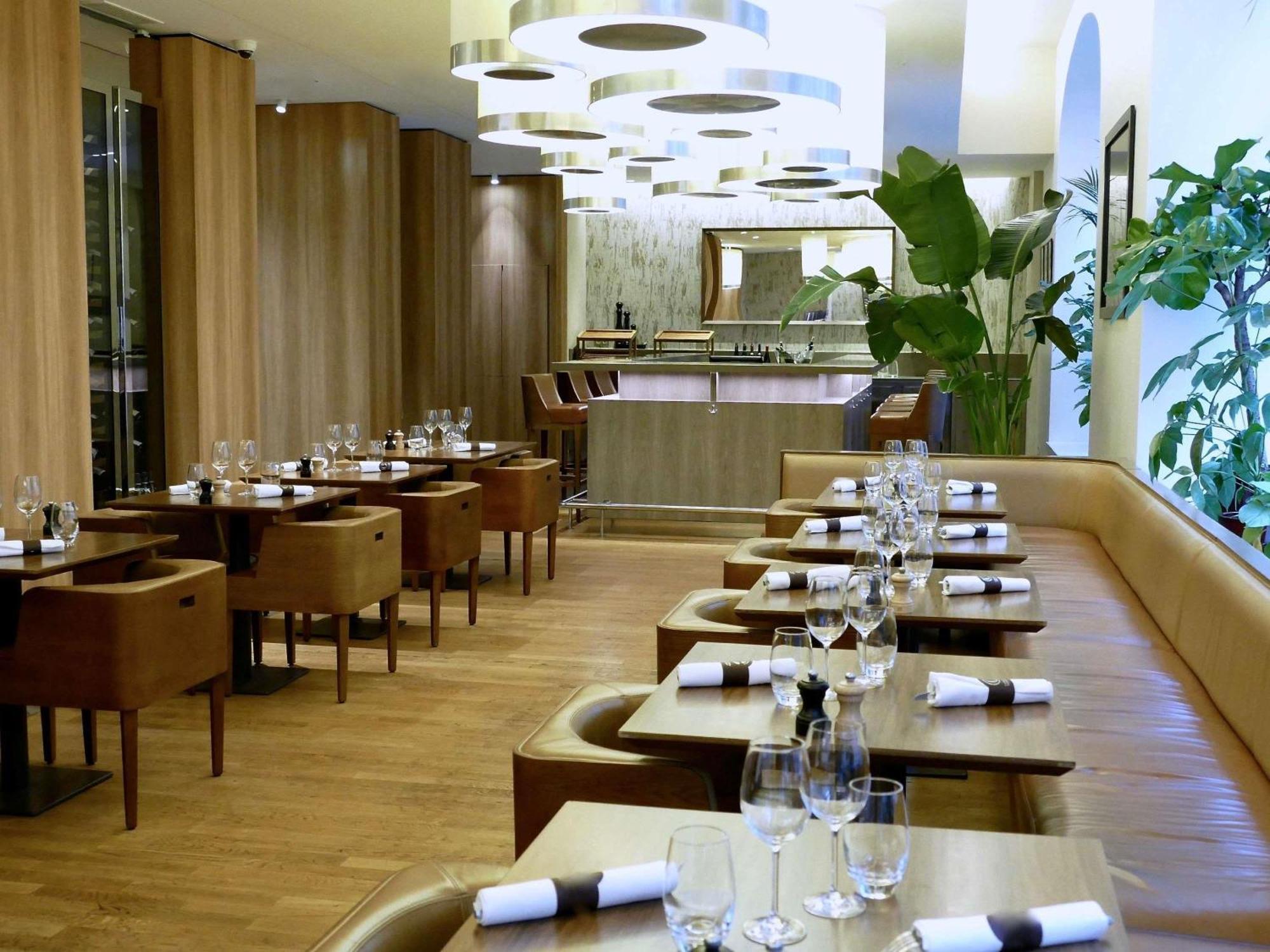 Sofitel Arc De Triomphe Hotel