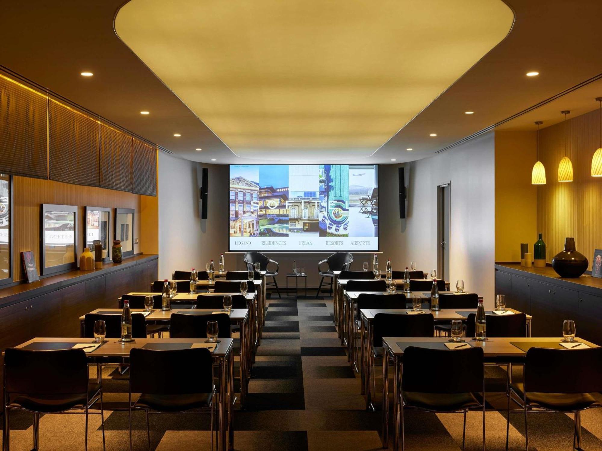 Sofitel Arc De Triomphe Hotel