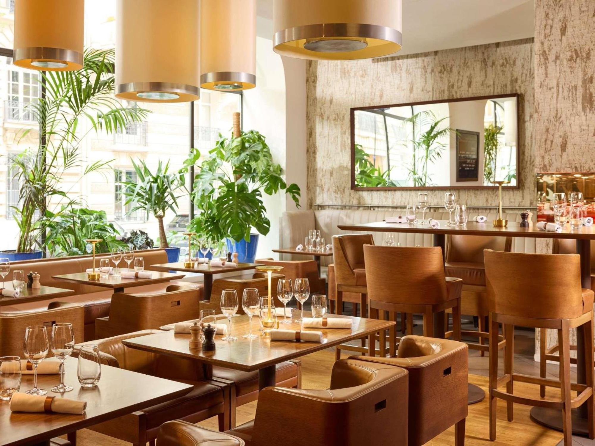 Hotel Sofitel Arc De Triomphe 5*